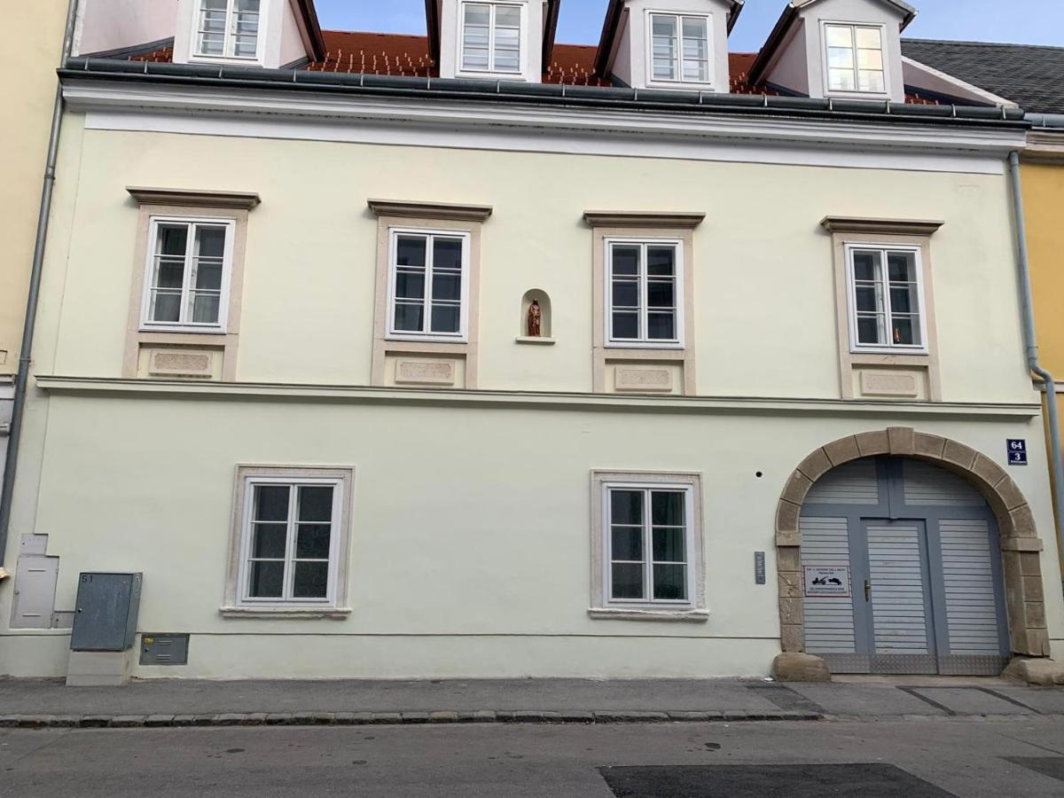 Paky Appartements 00316 Bruck an der Leitha Buitenkant foto